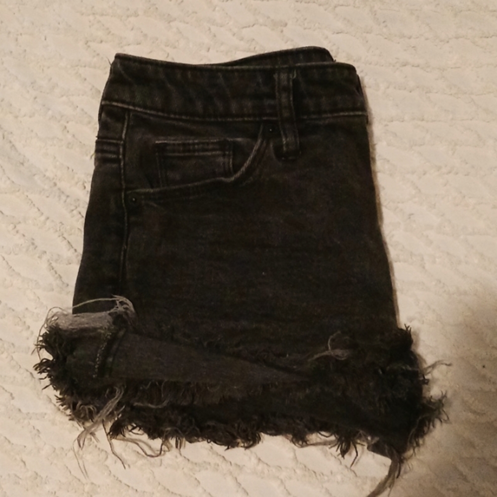 Universal thread black jean shorts